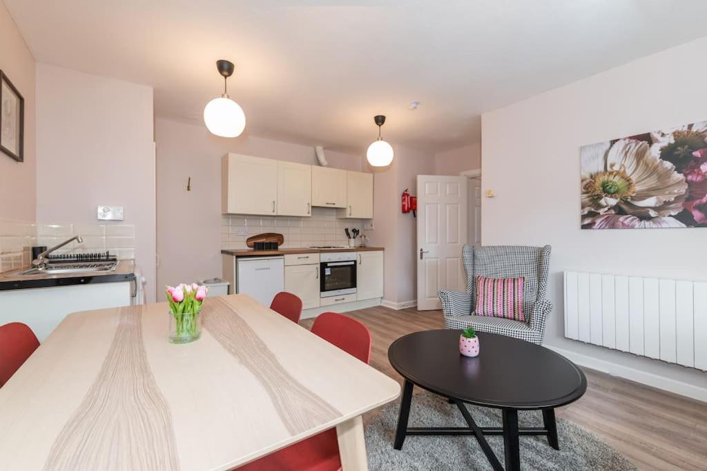 Fully Refurb Drogheda Apt7 3Rd Floor Екстериор снимка